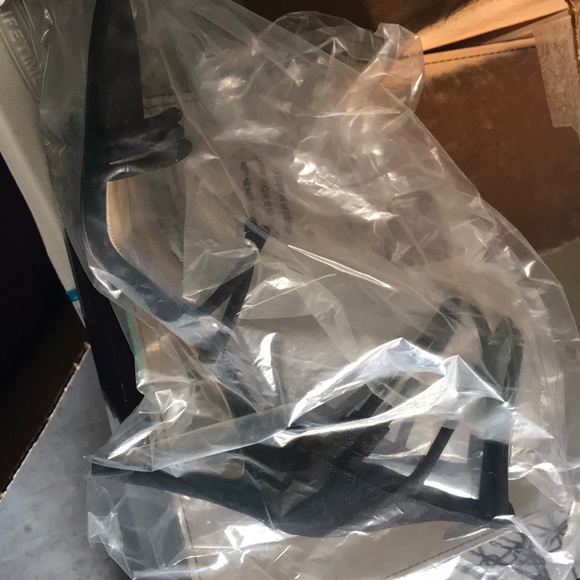 Vincent camuto heels - Picture 1 of 3